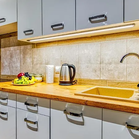 Angelika B1 - 5d Apartment