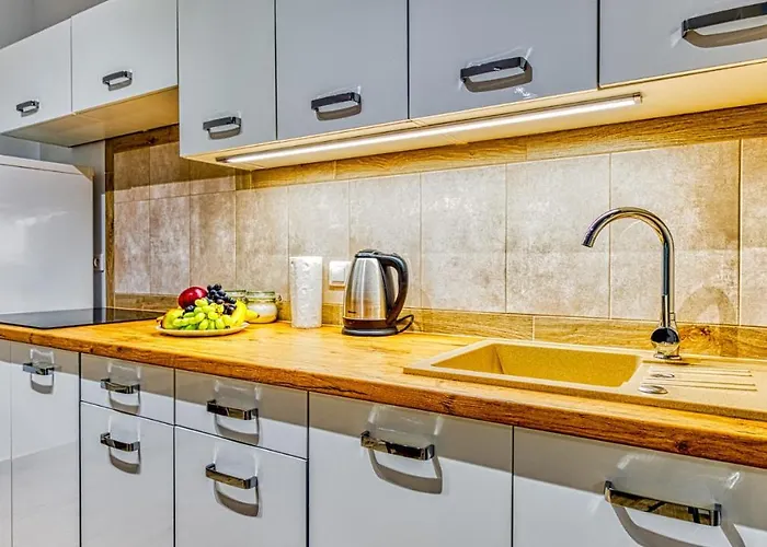 Angelika B1 - 5d 아파트